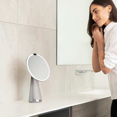 sensor mirror hi-fi - lifestyle woman with mirror
